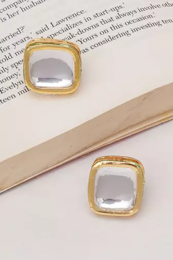 Gold kundan studs