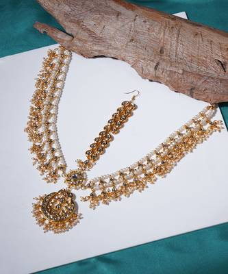 Gold kundan layered matha patti 4