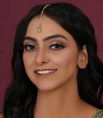 Gold kundan maang tikka