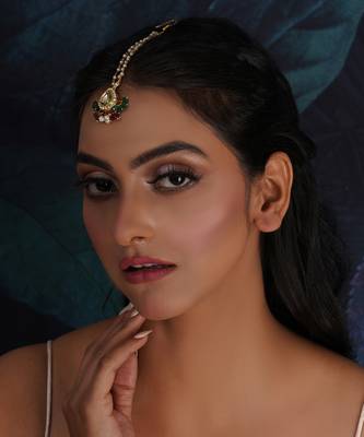 Gold kundan maang tikka 1