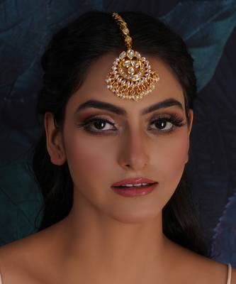 Gold kundan maang tikka 1