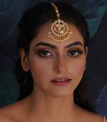 Gold kundan maang tikka