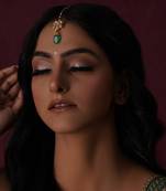 Gold kundan maang tikka