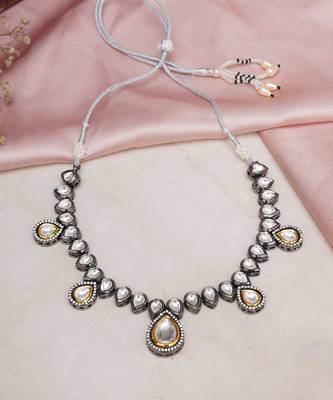 Gold tear drop dual tone kundan neckpiece 4