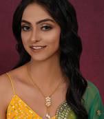 Gold long kundan neckpiece