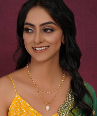 Gold layered pearl and gold neckpiece 1