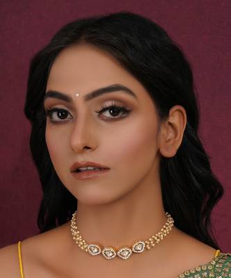 Gold kundan & pearl neckpiece 1