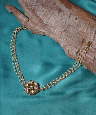 Gold kundan & pearl neckpiece 2
