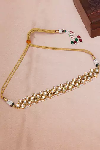 Gold kundan & pearl neckpiece