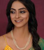 Gold layered pearl neckpiece