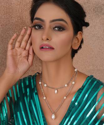 Silver layered pearl and silver neckpiece 1