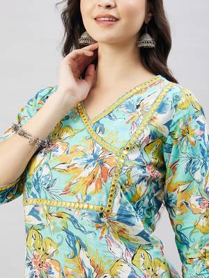 Winered women light blue printed w/d neck embroidered kurta 4