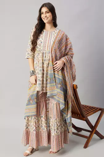 Winered woman white geomatric print embroidery neck sharara with dupatta set
