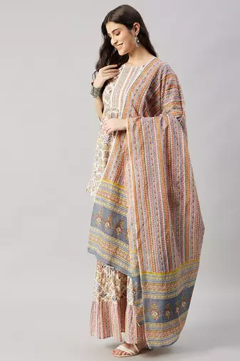 Winered woman white geomatric print embroidery neck sharara with dupatta set