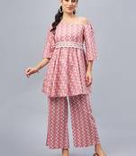 Winered woman one- shoulder chevron print co-ord set