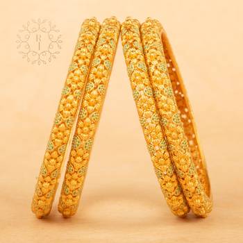 Radhhi Jewels Rajwadi Gold Plated Brass Kada/Bangles Set 1