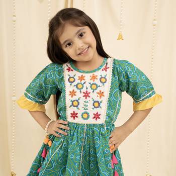 Three Fourth Sleeves bandhani Print and embroirdered, Lace Embellished Kurta & Garara set- Green 5