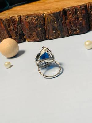 Sophisticated drop shape silver plated ring 3