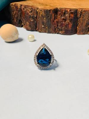 Sophisticated drop shape silver plated ring 4