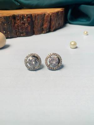 White silver plated stud earring 1