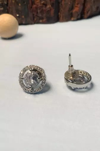 White silver plated stud earring