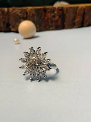 Charming floral silver plated american diamond ring 2