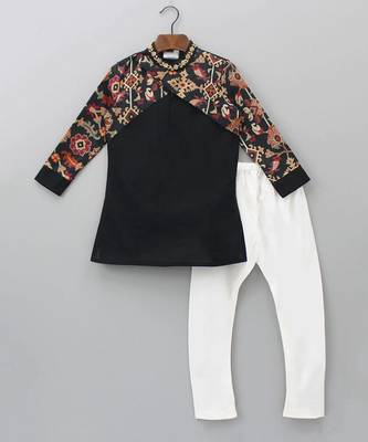 Black stylish ikkat print kurta set 1