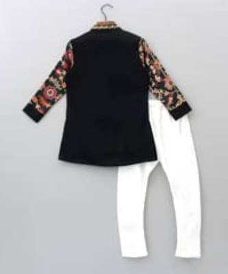 Black stylish ikkat print kurta set 2