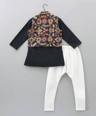 Black ikkat print kurta set 2