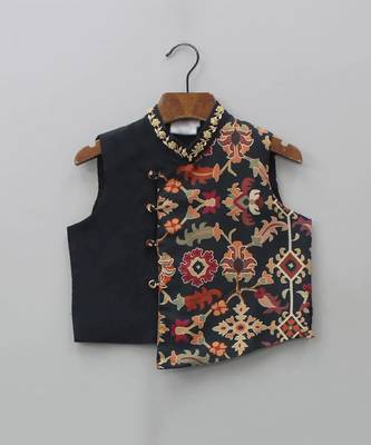 Black ikkat print kurta set 3