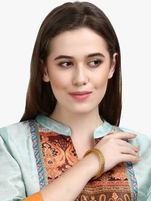 Set of four gold-plated bangles becautiful handcarfted bangle 1