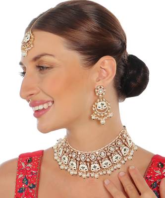 Green meenakari kundan choker set 1