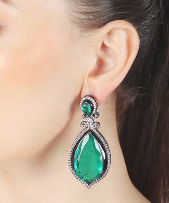 Green kundan dangler earrings 2