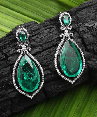 Green kundan dangler earrings 3