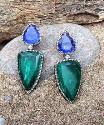 Green kundan dangler earrings 3