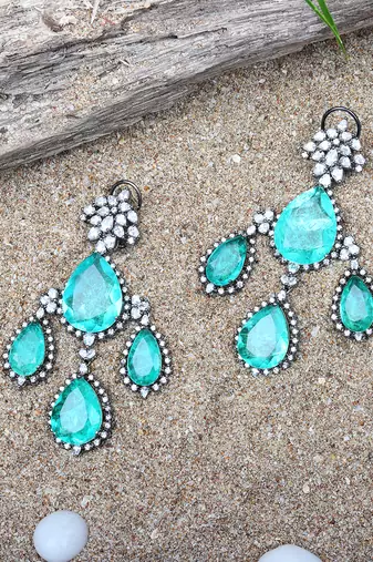 Vivid green emerald kundan dangler earrings