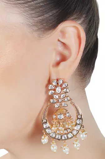 White kundan chaandbaali earrings