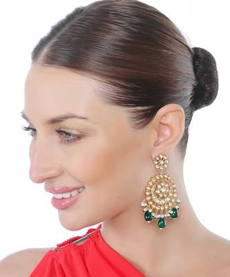 Green kundan chaandbaali earrings 1