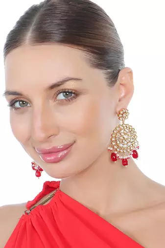 Red kundan chaandbaali earrings