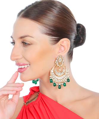 Green kundan and polki chaandbaali earrings 1