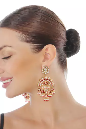 Red kundan chaandbaali earrings