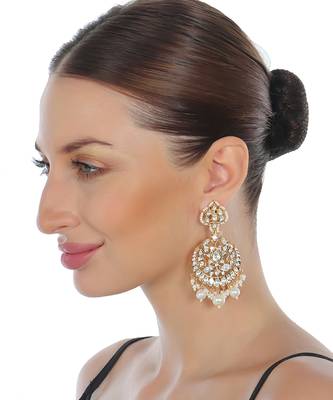 White kundan chaandbaali earrings 1