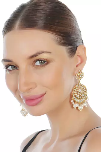 White kundan chaandbaali earrings