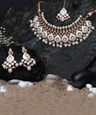 White meenakari kundan pearl choker set 2
