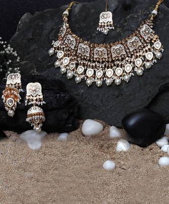 White meenakari kundan choker set 2