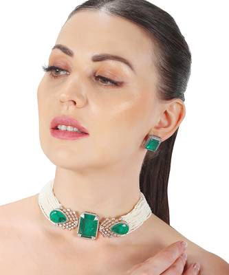 Emerald green kundan choker set 1