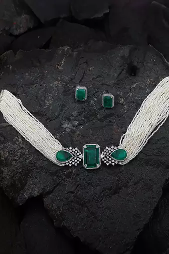 Emerald green kundan choker set