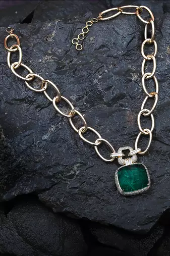 Green kundan necklace