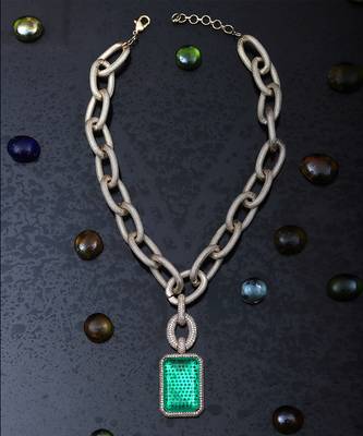 Green kundan necklace 2
