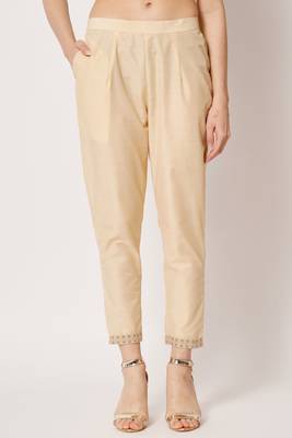 Cream Woven Silk Blend  Kurta pant  with Dupatta Set 5